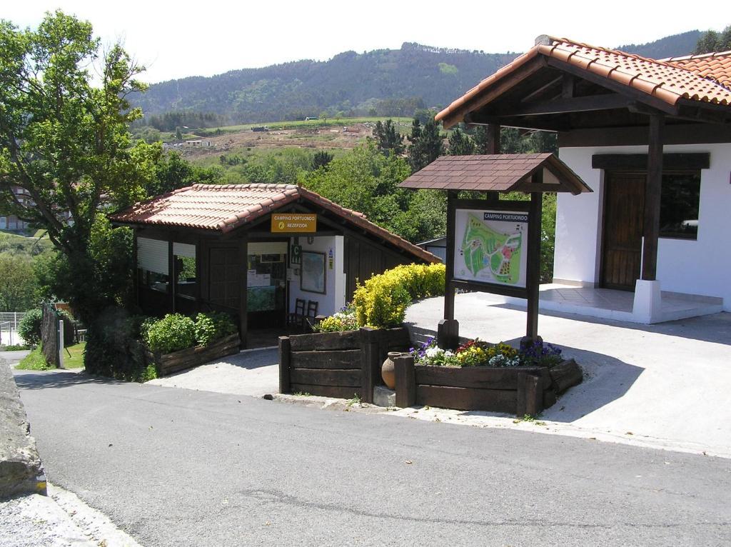 Bungalows Portuondo Parking Gratuito Мундака Екстериор снимка